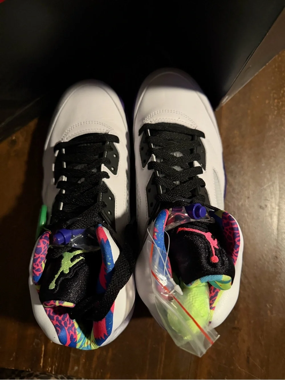 DeadStock Nike Air Jordan 5 Retro 'Alternate Bel-Air' Sneakers - 9M